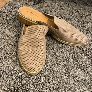 Indigo Rd Womens. Hayze Mules Women’s Size 8.5